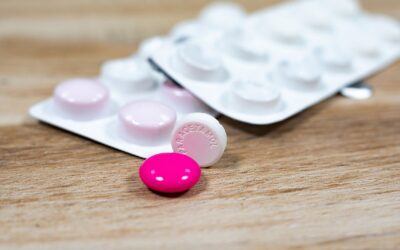 The Risks and Benefits of Nonsteroidal Anti-Inflammatory Drugs (NSAIDs)