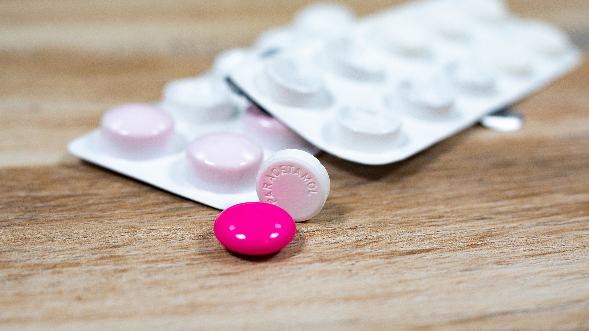 The Risks and Benefits of Nonsteroidal Anti-Inflammatory Drugs (NSAIDs)